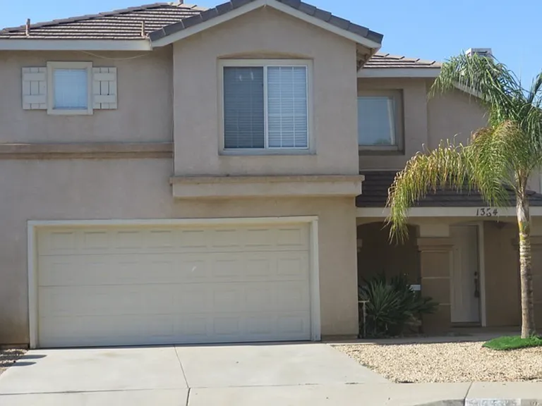 1354 Carriage Ln — Photo 1