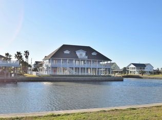 1241 Fountain View Dr, Crystal Beach, TX 77650