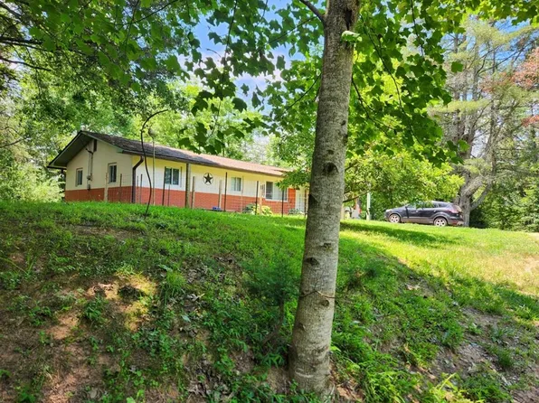 24 Rabbit Creek Rd, Franklin, NC 28734