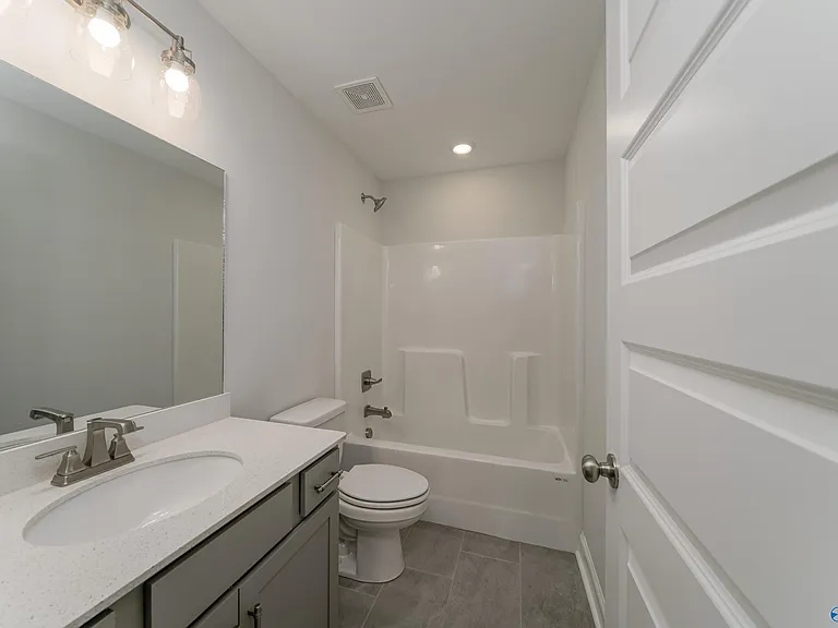 408 Summit Lakes Dr — Photo 13