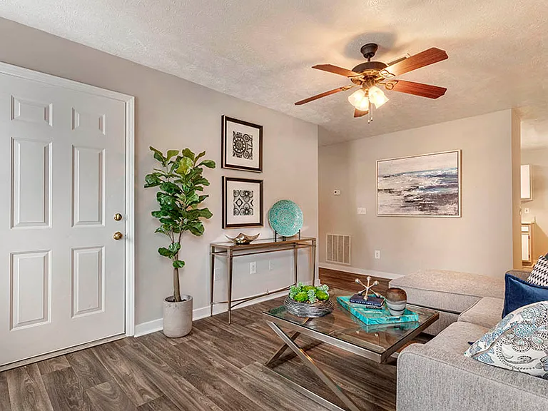 Ridgeland Place Apartment Homes — Photo 8