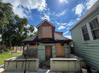 6805 S Maplewood Ave, Chicago, IL 60629