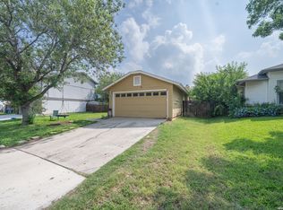 9715 SUGARLOAF DR, San Antonio, TX 78245