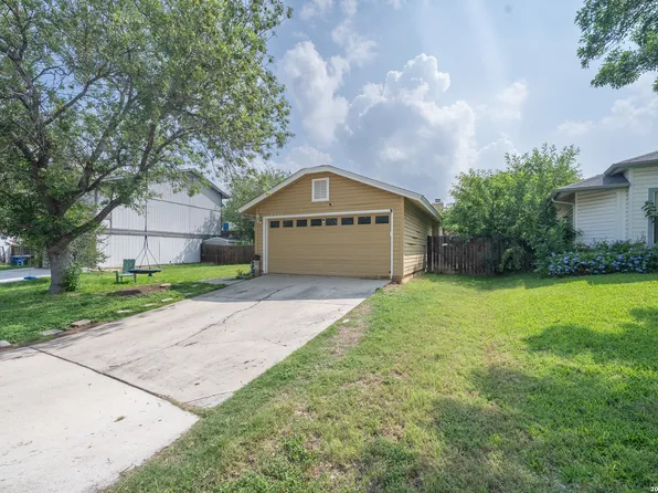 9715 SUGARLOAF DR, San Antonio, TX 78245