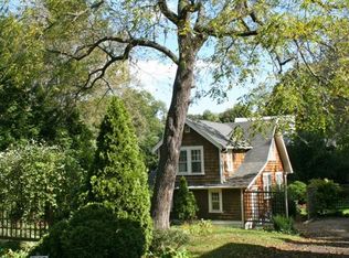 346 Round Hill Rd, Fairfield, CT 06824