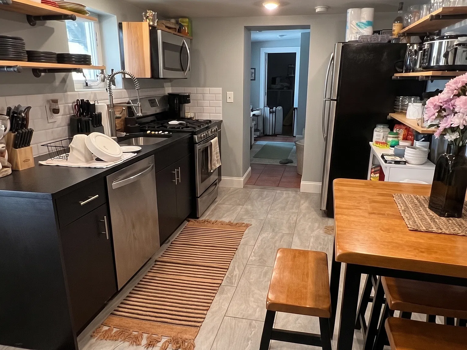 1 bed, 650 sqft, $1,850 — Photo 1
