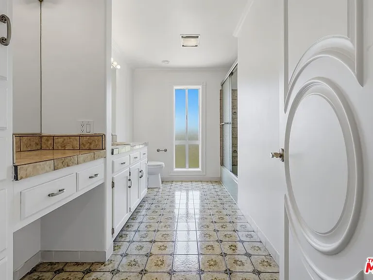 4613 Reforma Rd — Photo 38
