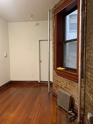 Rented by International Property Services LLC | media 3