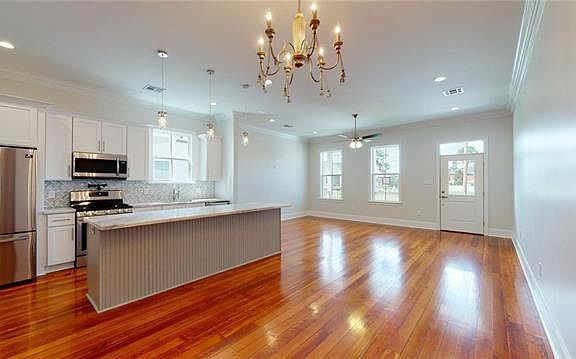 3rd image of 3016 Washington Ave