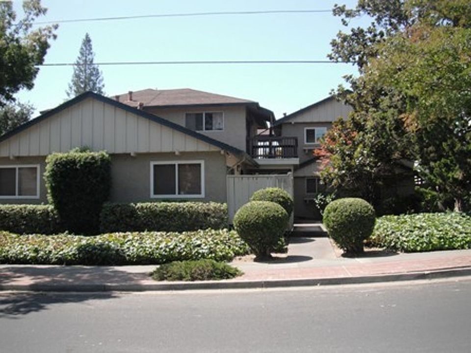 1st image of 136 Towne Ter #7