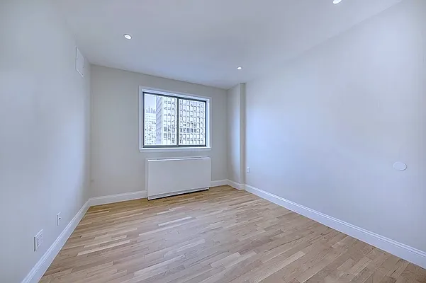 Rented by Akam Sales and Brokerage | media 12