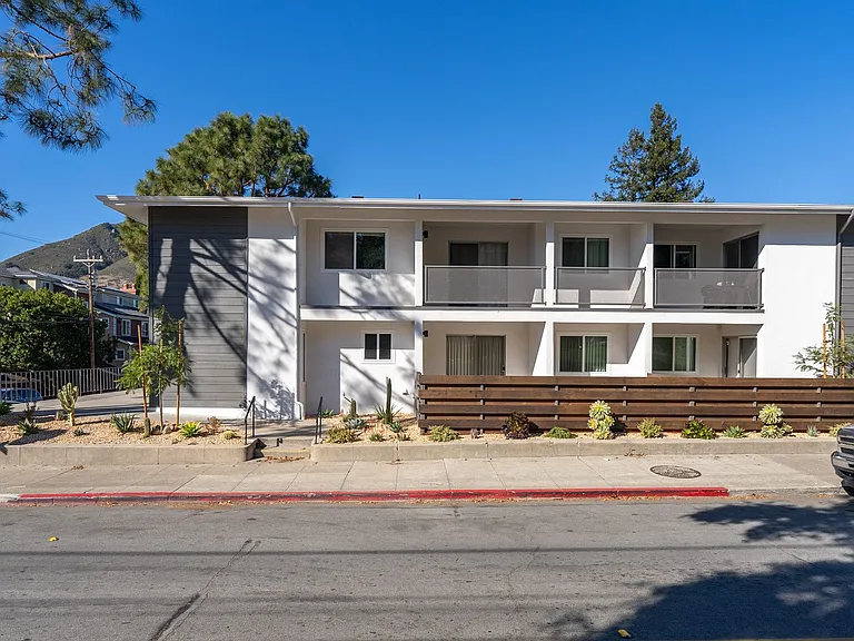 544 Pacific Street — Photo 15
