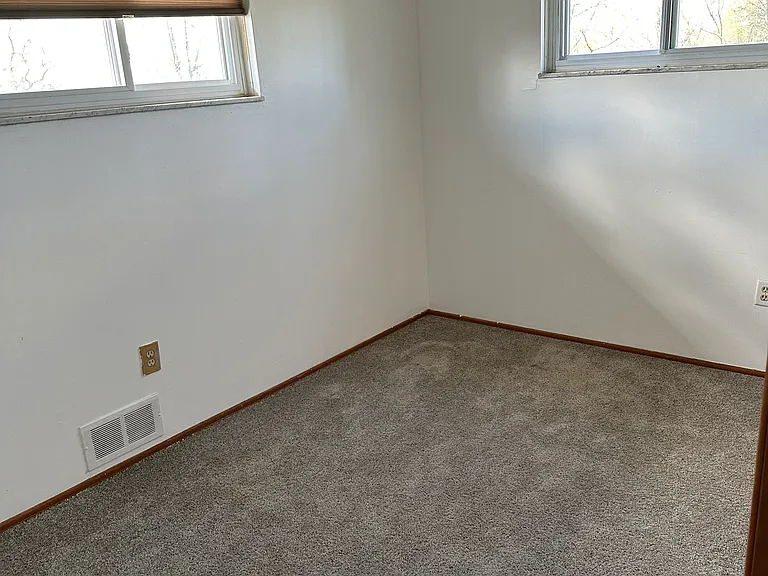 515 Decatur Ave #2 — Photo 9