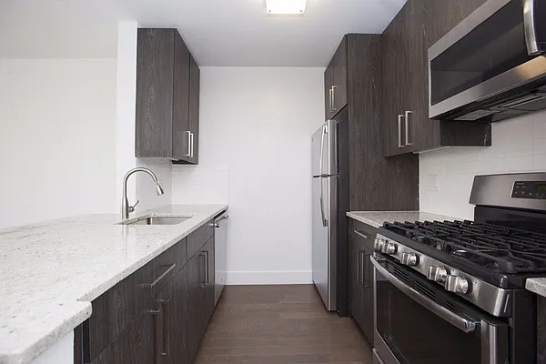 Rented by LL Real Estate Services | media 14
