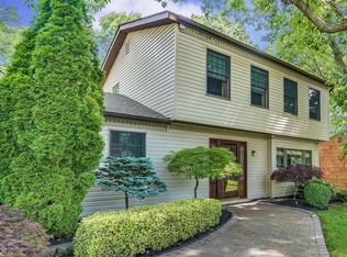 8 Monroe Ln, Jackson, NJ 08527