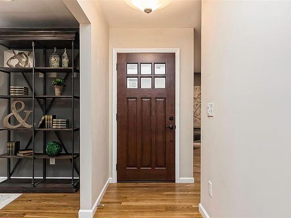 5th image of 7019 Doran Dr