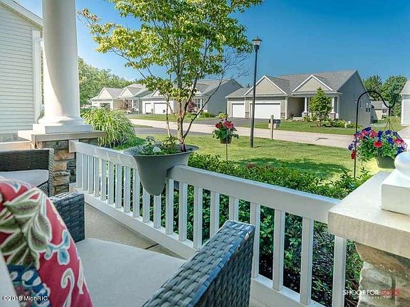 4th image of 12660 Retreat Dr
