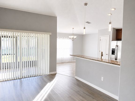 4th image of 18686 Dobson Dr
