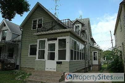 1st image of 1115 Tamarack Ave NW