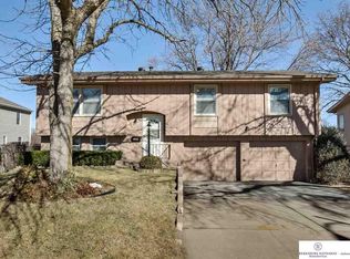 9716 Sahler St, Omaha, NE 68134