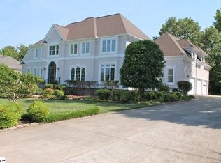 8 Woods Edge Ct, Greenville, SC 29615