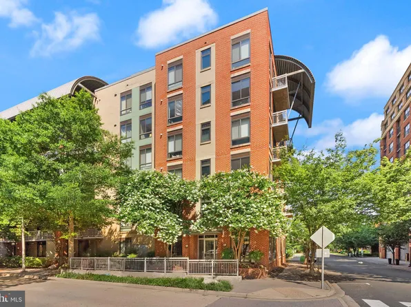 1200 N Hartford St APT 610, Arlington, VA 22201