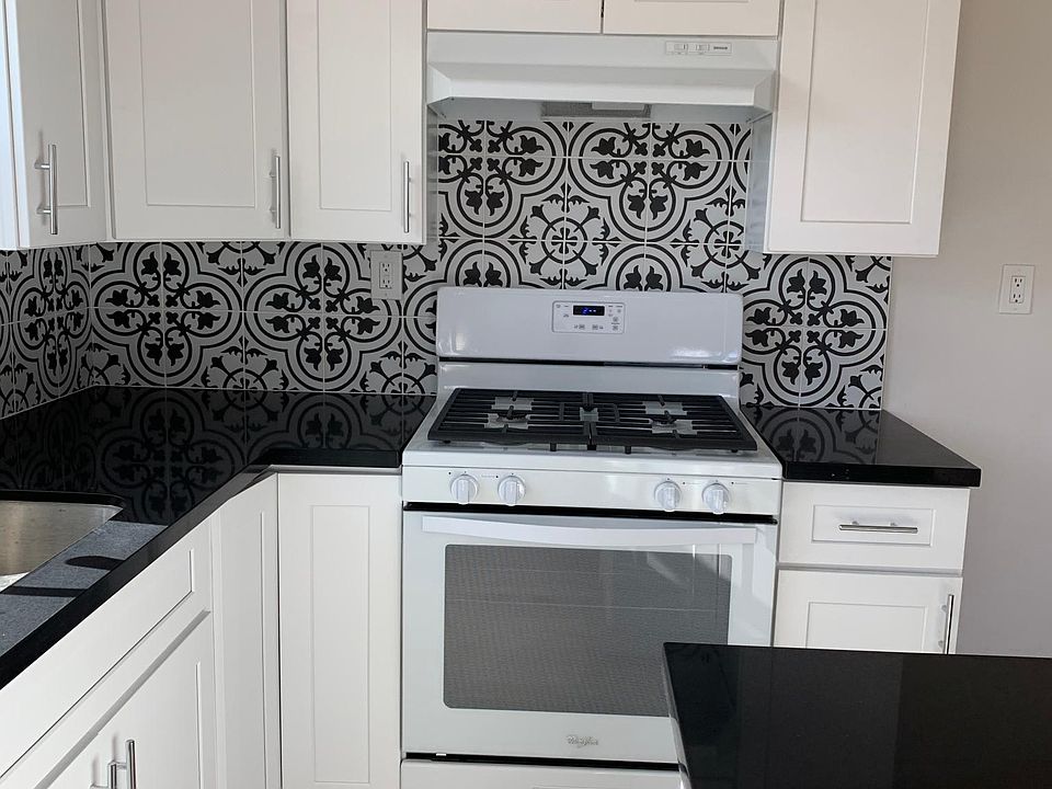 1st image of 1516 E 5th St APT B