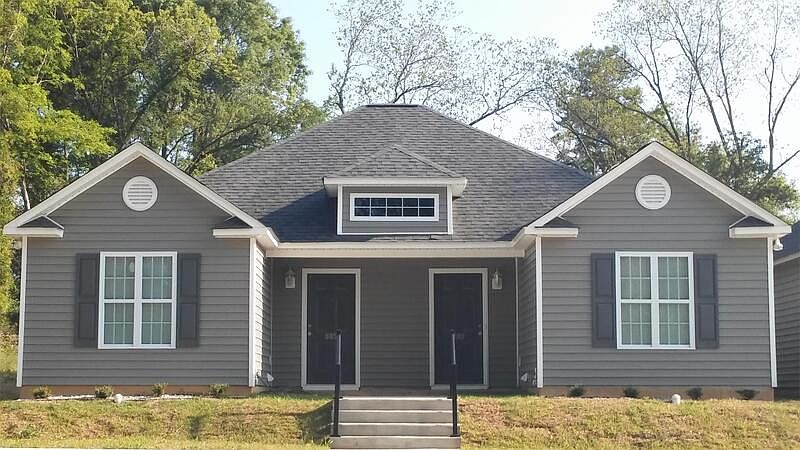 1st image of 885 Peasley St NE