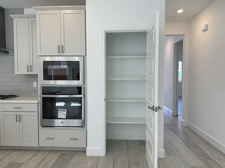 5064 Hollowtop Way — Photo 3