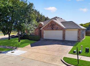 4001 Bridge Water Rd, Heartland, TX 75126