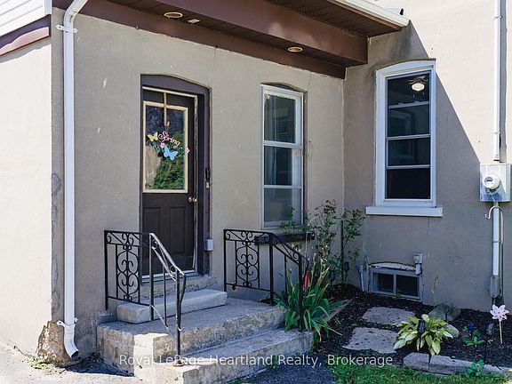 2nd image of 109 Goderich St
