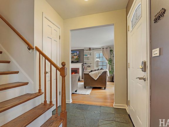 2nd image of 1023 Margret St