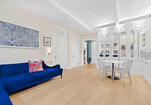 2nd image of 257 W 86th St #5C