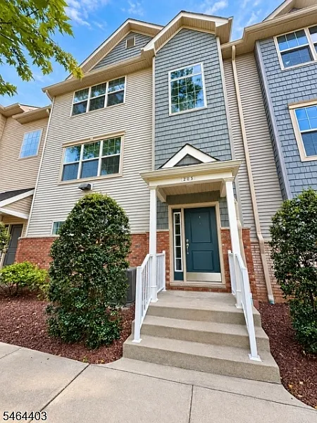 2 bed, 2.5 bath, 2145 sqft, $3,350 — Photo 1