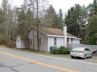 265 E Sterling Rd, Newfoundland, PA 18445