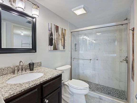 5th image of 14100 River Rd Unit 228