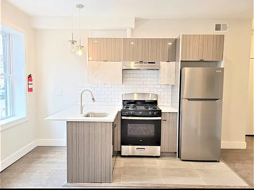 535 Hawthorne Ave #203A Photo 1