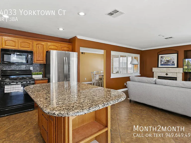14033 Yorktown Ct — Photo 8