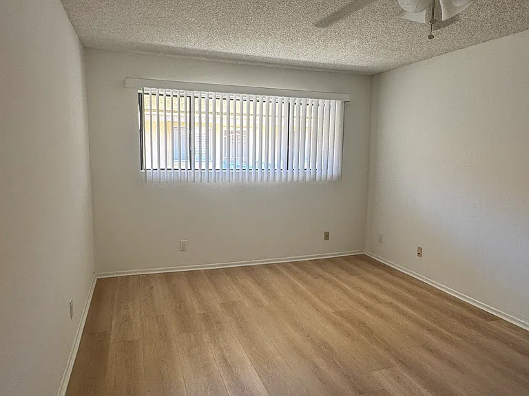 1110 W 10th St #305 — Photo 16