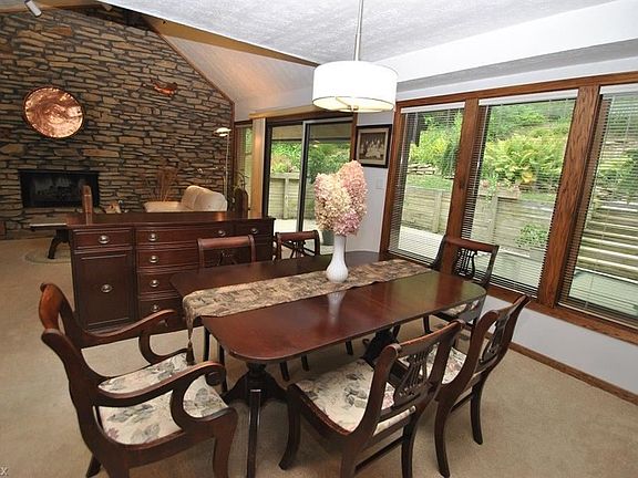 4th image of 990 Kingswood Dr