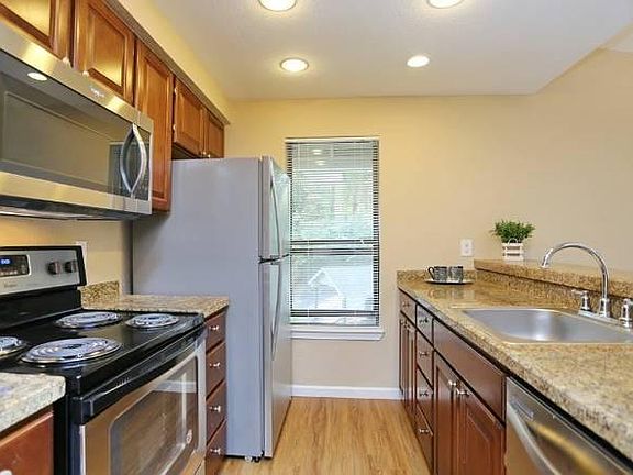 2nd image of 115 150th Ave NE APT E