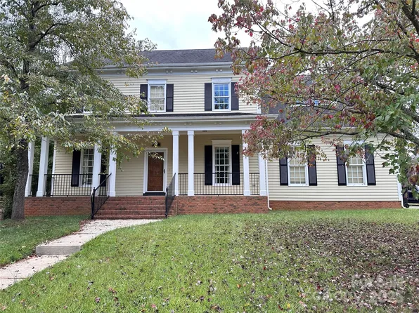 200 N Downing St, Davidson, NC 28036