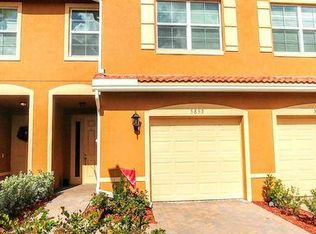 5853 Monterra Club Dr, Lake Worth, FL 33463