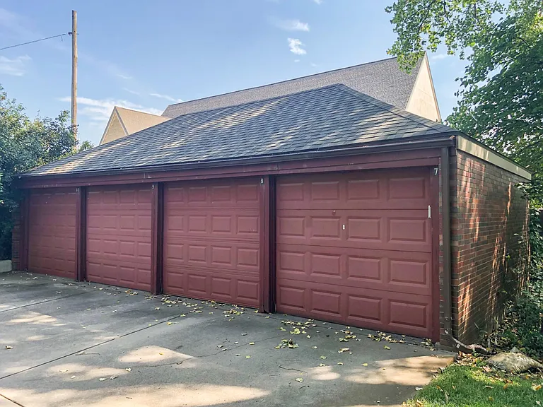 429 W Randle Mnr — Photo 7