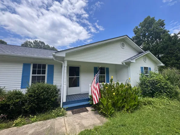 292 New Hope Rd, Toccoa, GA 30577
