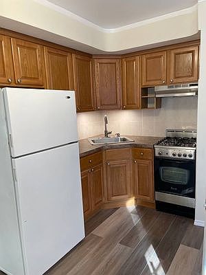 5th image of 7223 Bergen Ct