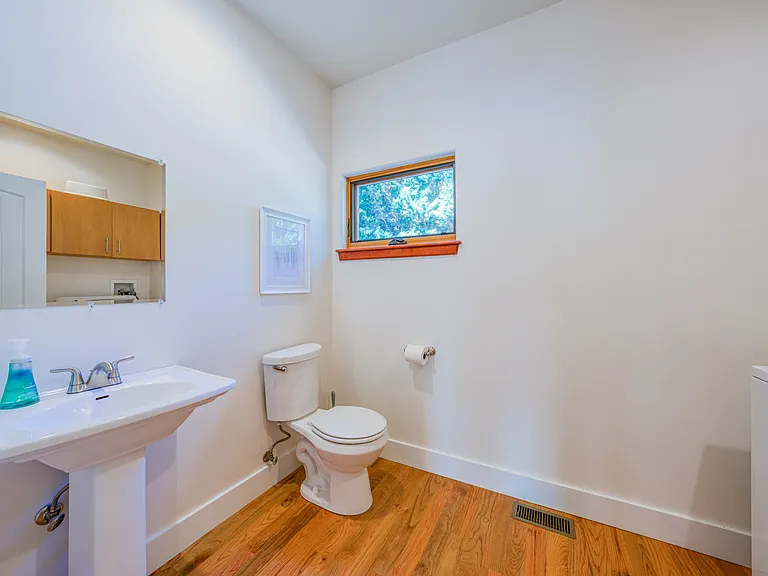 9 Boyd Ave — Photo 44