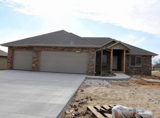 5619 S Tamarack Ln, Battlefield, MO 65619