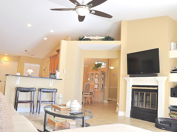 2nd image of 2814 Eagle Lake Dr