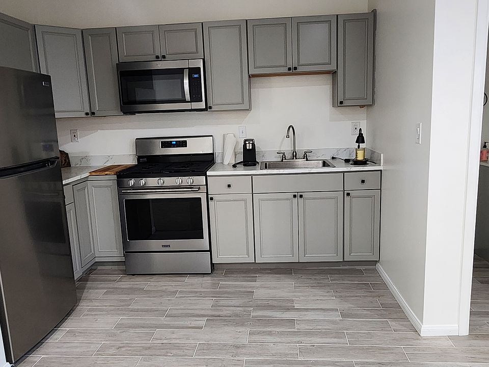 1st image of 22353 Roscoe Blvd #A